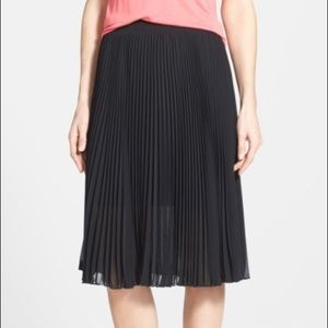Vince Camuto Black Essentials Pleated Midi Skirt L